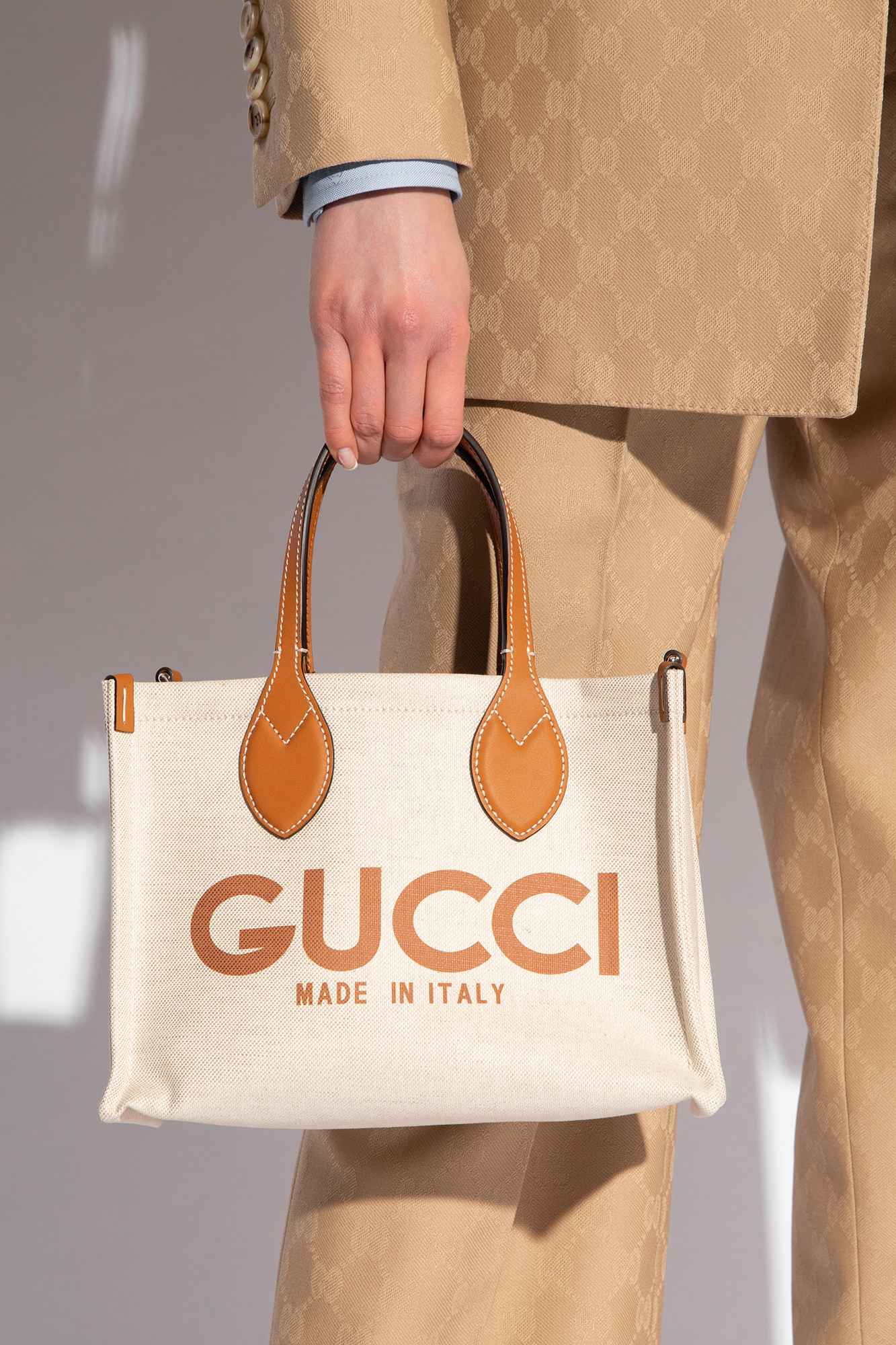 Cream Shoulder bag with logo Gucci Vitkac GB